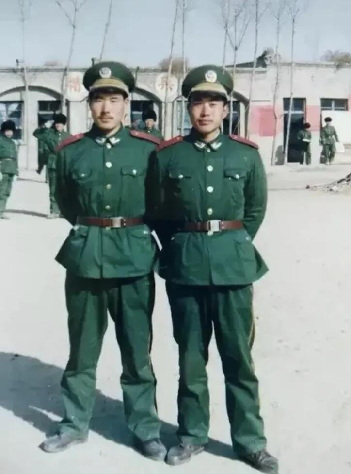 武警新军服,展现新时代风采与力量,武警新军服展现新时代风采与力量形象