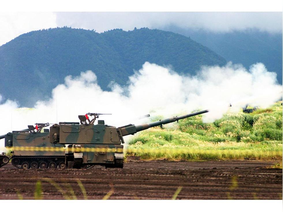 日本99式自行榴弹炮,现代战场上的重要火力支柱,日本99式自行榴弹炮,现代战场火力支柱的佼佼者