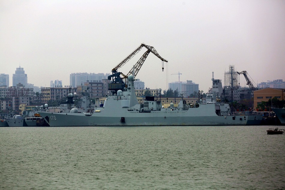 中国海军新篇章,052C驱逐舰的改装启程,中国海军新篇章,052C驱逐舰改装启航