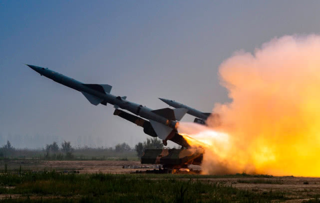 红旗2号导弹图片,揭示中国国防力量的重要一环,红旗2号导弹,揭示中国国防力量的关键一环的图片展示