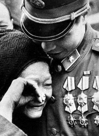 隆志勇,一位引领时代的杰出人物,隆志勇,时代引领者的杰出风采