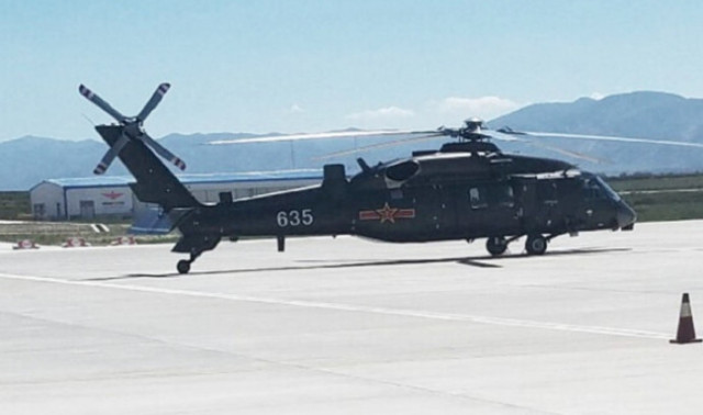 武直-20与黑鹰的差距,直升机领域的不同风采,武直-20与黑鹰直升机差异解析,直升机领域的独特风采对比