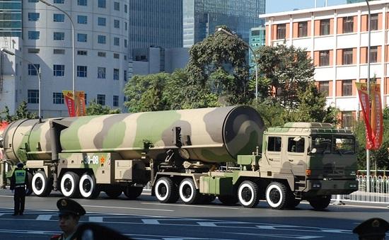 东风31A导弹高清图片,揭示中国战略导弹的卓越性能,东风31A导弹高清图片展示,中国战略导弹性能卓越