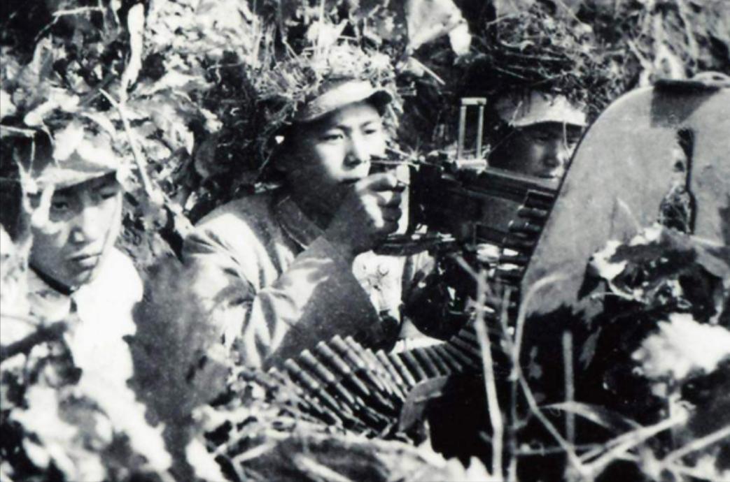 海南岛战役的直接指挥官,英勇无畏的领导者林彪元帅,林彪元帅指挥海南岛战役,英勇无畏的领导力展现