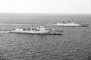 第一批亚丁湾护航,勇气与担当的壮丽篇章,第一批亚丁湾护航,勇气与担当的航海传奇之旅