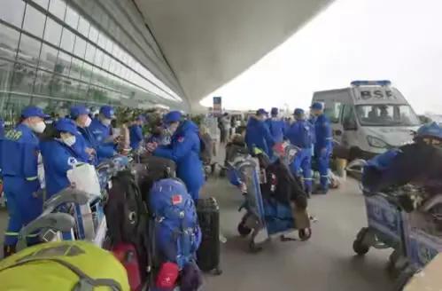 瓦良格号回国之路