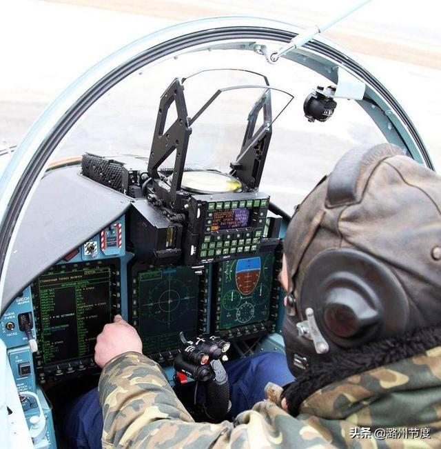 雅克教练机，飞行训练的卓越之选，雅克教练机，飞行训练的优选之道