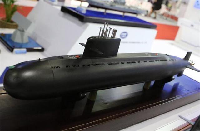 潜艇编制人数揭秘,多少人组成一艘潜艇的标准编制?,揭秘潜艇编制人数,一艘潜艇的标准编制是多少人?