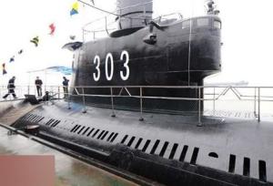 潜艇编制人数揭秘,多少人组成一艘潜艇的标准编制?,揭秘潜艇编制人数,一艘潜艇的标准编制是多少人?