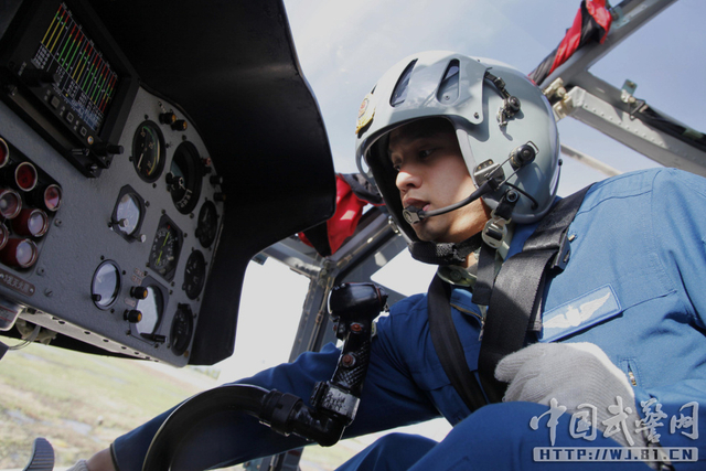 武警部队中的飞行员，职责与荣誉，武警飞行员，职责使命与荣耀时刻