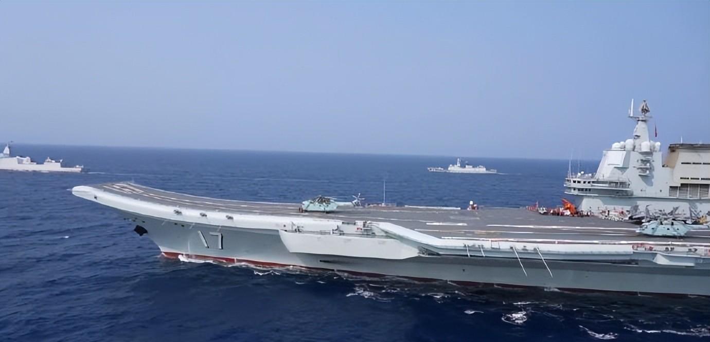 超日王号航母与山东号航母,两大巨舰的对比,超日王号航母与山东舰,两大巨舰对比解析