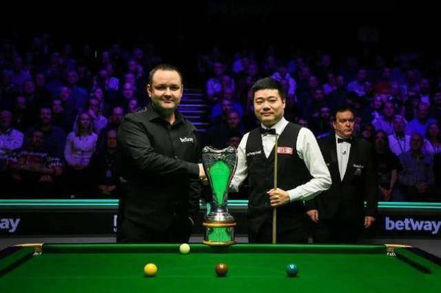 丁俊晖参加特别比赛,斯诺克的璀璨之星闪耀赛场,斯诺克璀璨之星丁俊晖闪耀赛场,参加特别比赛展现非凡实力