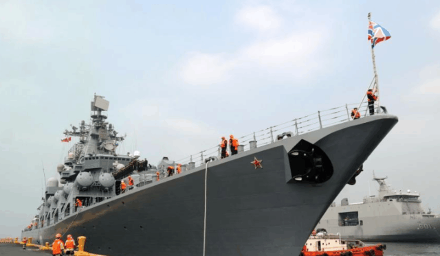 揭秘中国海军新宠——中华网军事眼中的辽宁舰(原115舰瓦良格),揭秘中国海军新宠,辽宁舰的前世今生——中华网军事视角探秘瓦良格号航母之旅