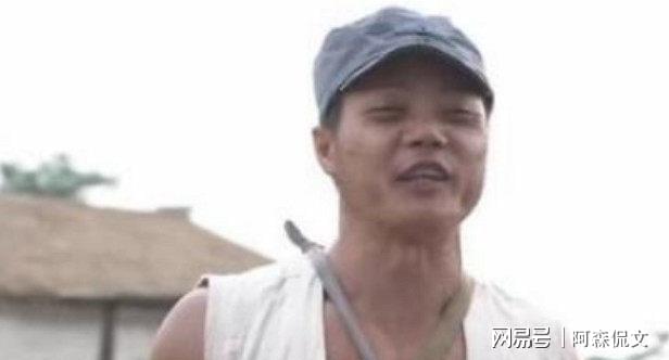 把手榴弹放进裤裆里的电视剧,一种戏剧化的冲突与反思,裤裆藏手榴弹,戏剧化的冲突与反思