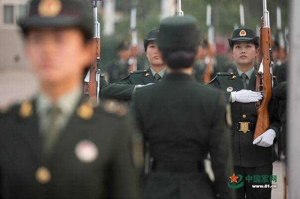 中国人民解放军仪仗队女兵训练视频,展现坚韧与荣耀,中国人民解放军仪仗队女兵训练,坚韧与荣耀的展现