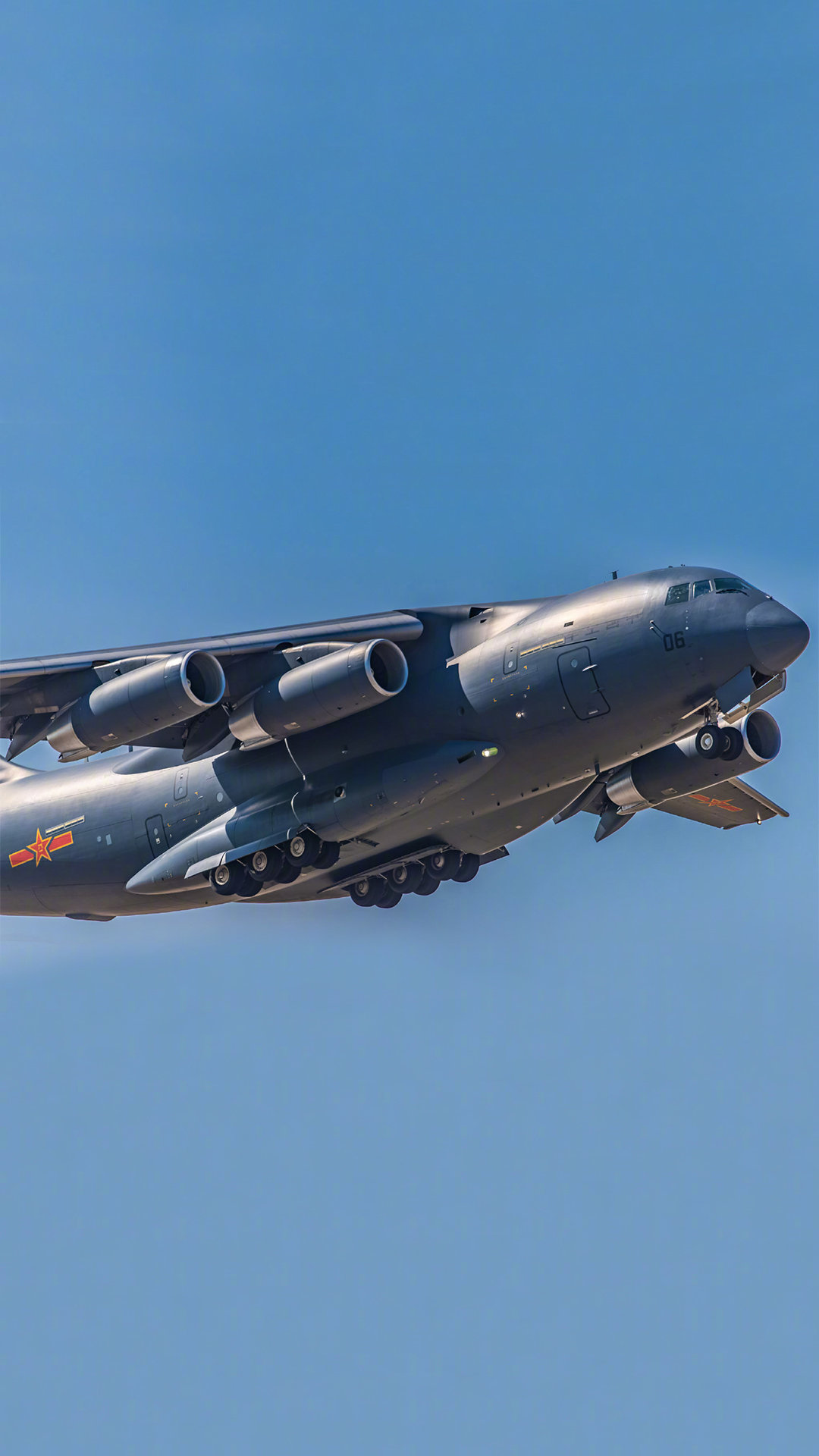 直八与直二零,两种直升机的对比研究,直八与直二零直升机对比研究,性能差异与技术特点分析