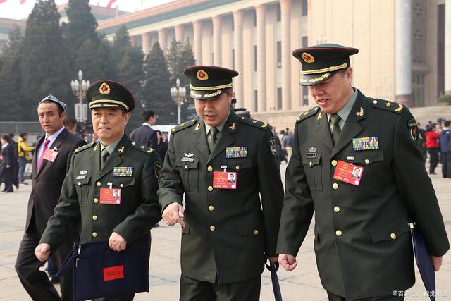 集团军军长和军长谁大的比较与分析,集团军军长与军长权力对比,深度分析与比较