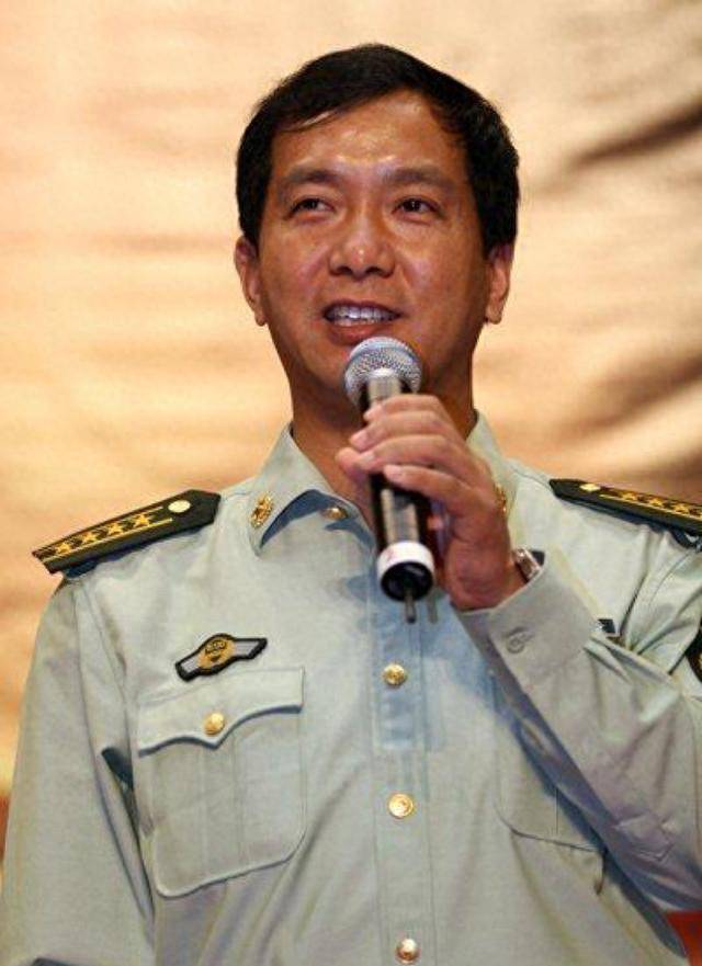 丁晓兵妻子是否电影里的人物,现实与虚构的交织,丁晓兵妻子,现实与虚构的交融,电影人物还是真实人生?