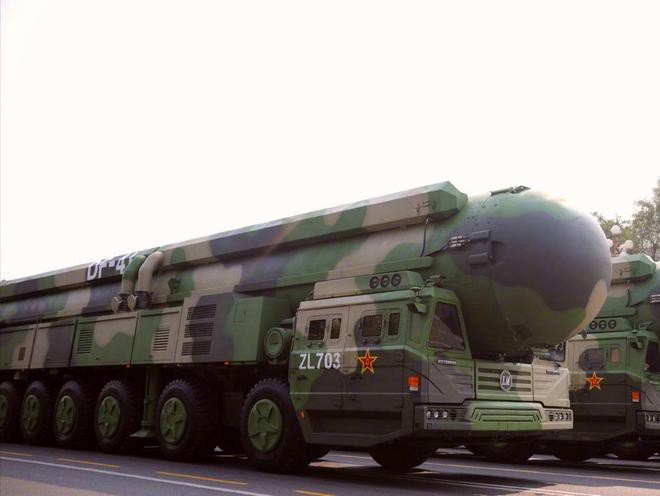 东风导弹家族的新成员,东风-41导弹的力量与影响,东风-41导弹,东风导弹家族新成员的力量与影响