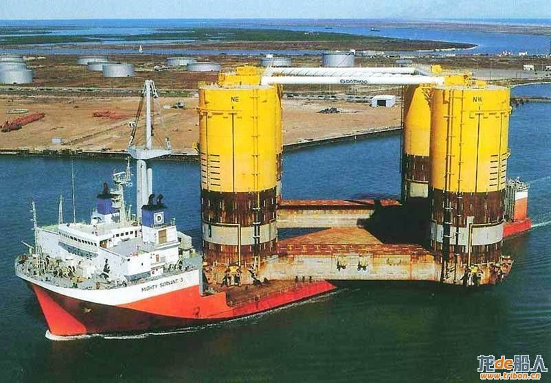 半潜船工程设计,探索与挑战,半潜船工程设计,探索与挑战之旅