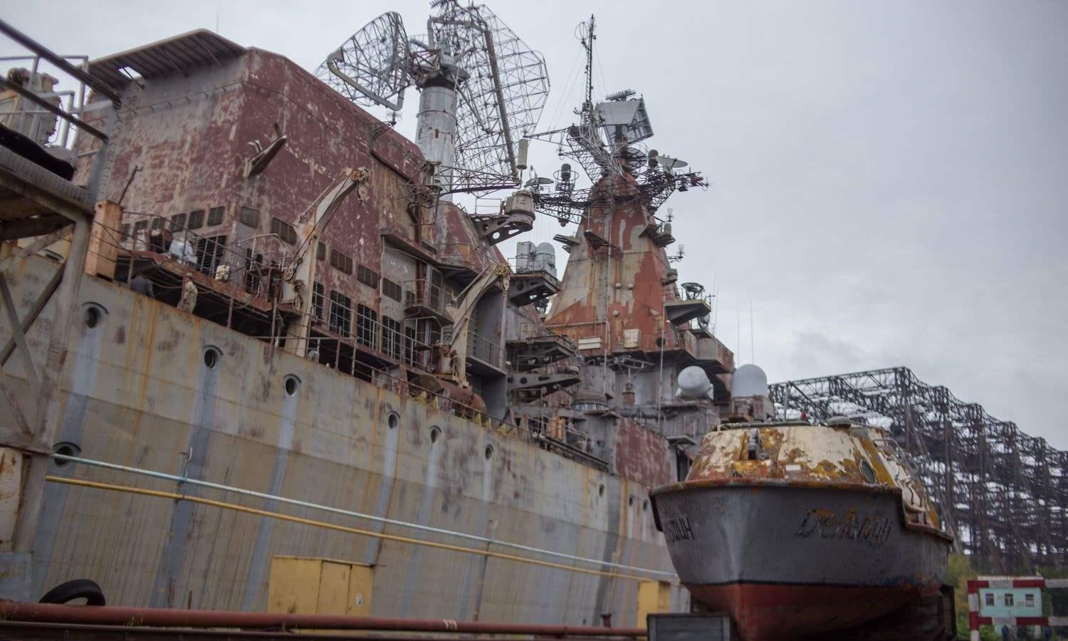 中国购买瓦良格号的战略考量与深远意义，中国购买瓦良格号的战略意义与深远影响