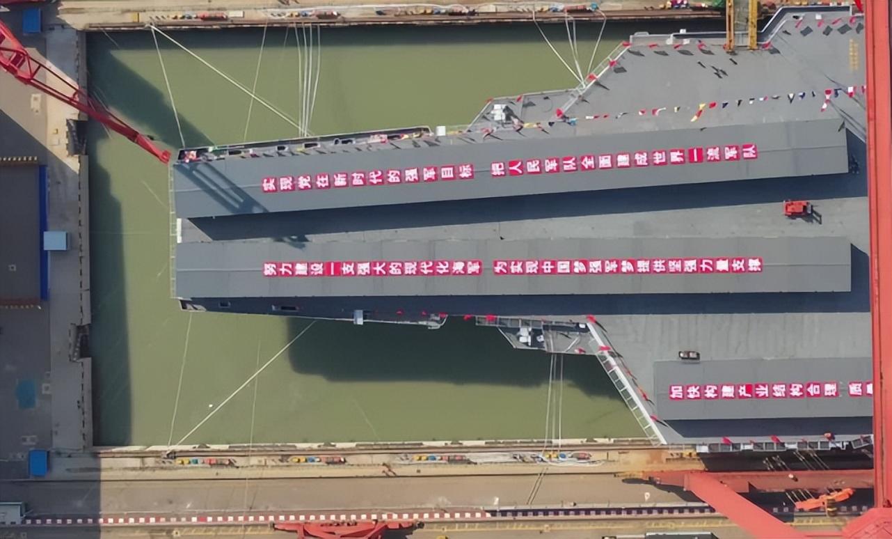 中国三大航空母舰命名及其意义，中国三大航空母舰命名与意义解析