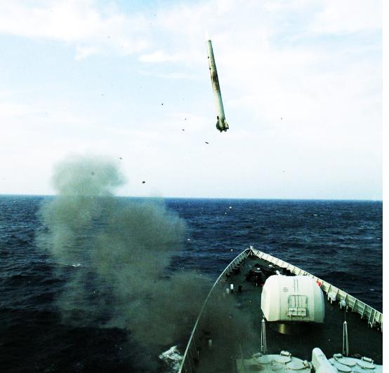 二战日本航母下水仪式,历史背景下的重大时刻,二战日本航母下水仪式,历史背景下的重大时刻揭秘