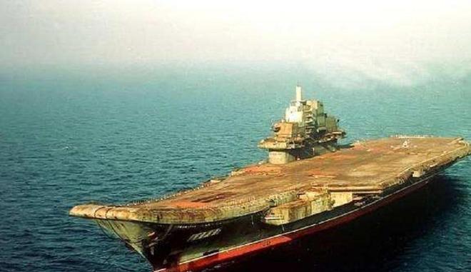 瓦良格号经过的海峡，历史与现代交汇的壮丽旅程，瓦良格号穿越历史与现代交汇的壮丽旅程，海峡之旅纪实