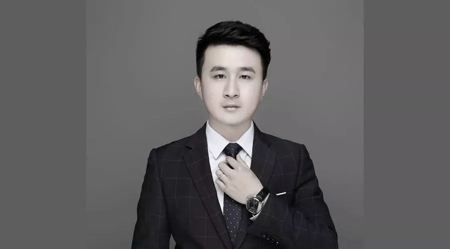 丁晶的丈夫汪晓照片,揭秘背后的故事,丁晶丈夫汪晓照片背后的故事揭秘