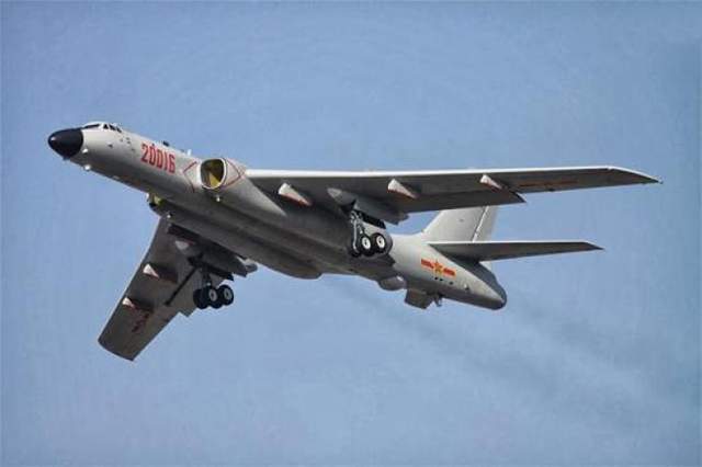 JU488重型轰炸机，战争中的空中霸主，JU488重型轰炸机，战争中的空中霸主霸主地位揭秘