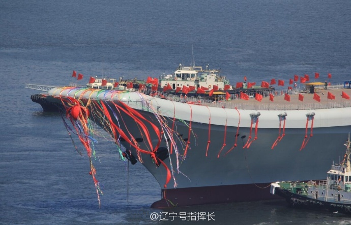 航母下水仪式时的壮丽瞬间,航母下水仪式壮丽瞬间纪实