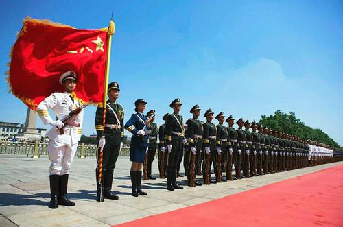 军报2008年12月优秀军官，卓越领导力与无私奉献的典范，军报典范，卓越领导力与无私奉献的优秀军官风采