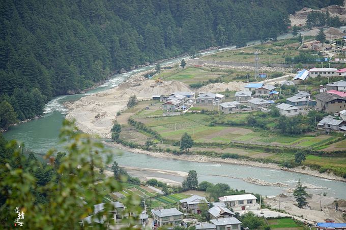 亚东地区,自然美景与人文魅力的交织,亚东地区,自然与人文的和谐交织