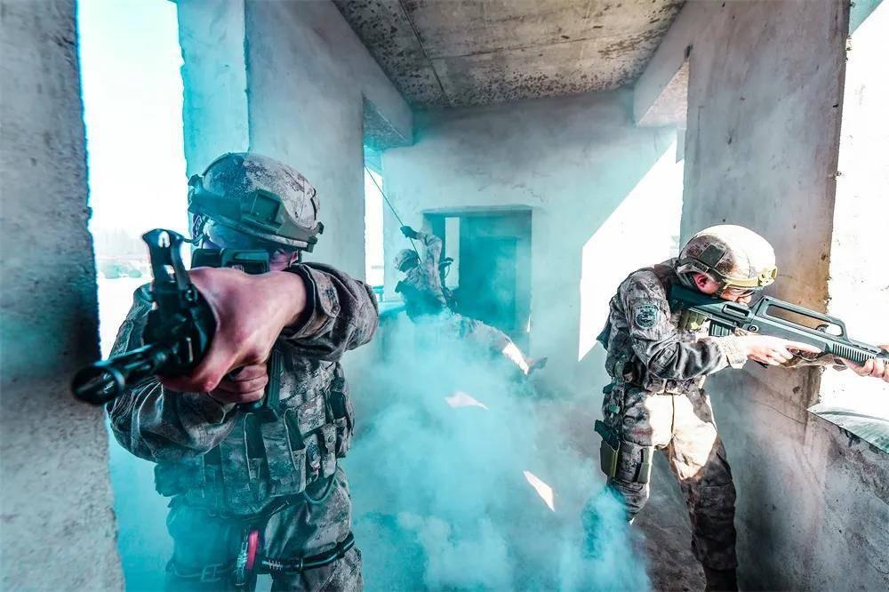 探索22式星空迷彩服，时尚与功能的完美结合，探索时尚与功能的完美结合，22式星空迷彩服揭秘