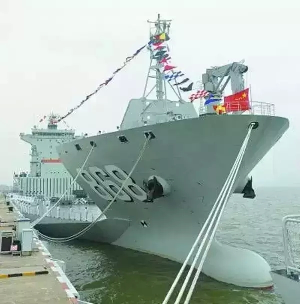 半潜船可移动式浮箱，革新海洋运输的潜力股，半潜船浮箱革新，海洋运输的潜力股揭秘