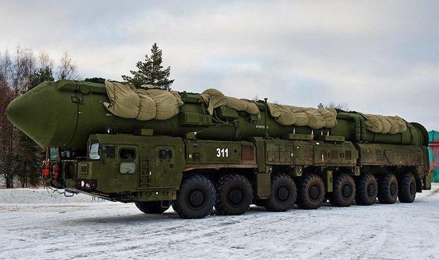 俄罗斯的白杨M臭气导弹，解析其技术特点与战略价值，俄罗斯白杨M臭气导弹，技术特点与战略价值深度解析