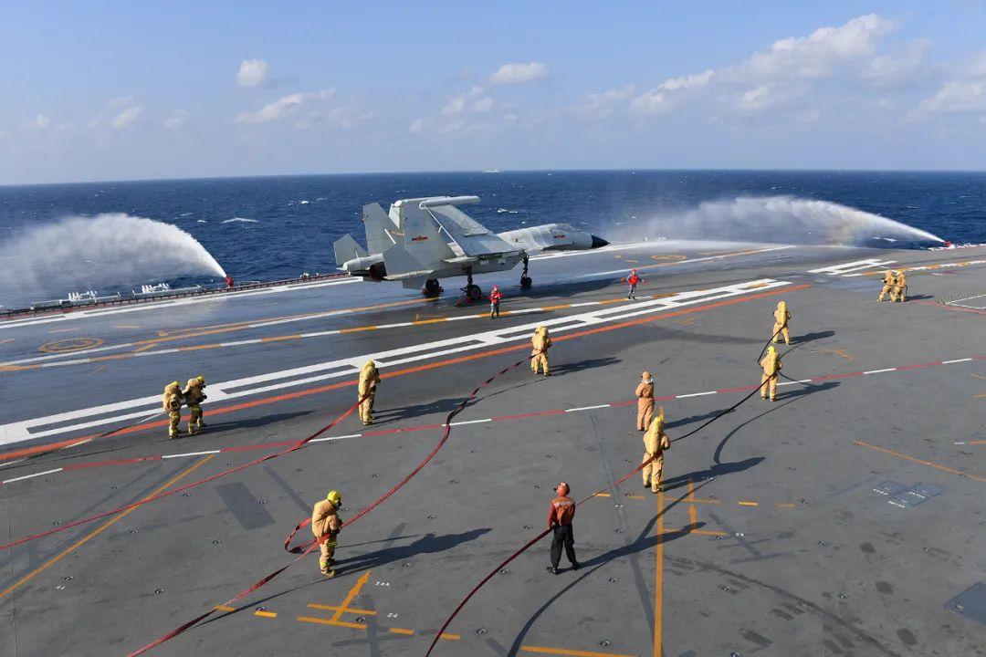 山东舰高清,中国海军新时代的骄傲,山东舰高清影像,中国海军新时代的荣耀