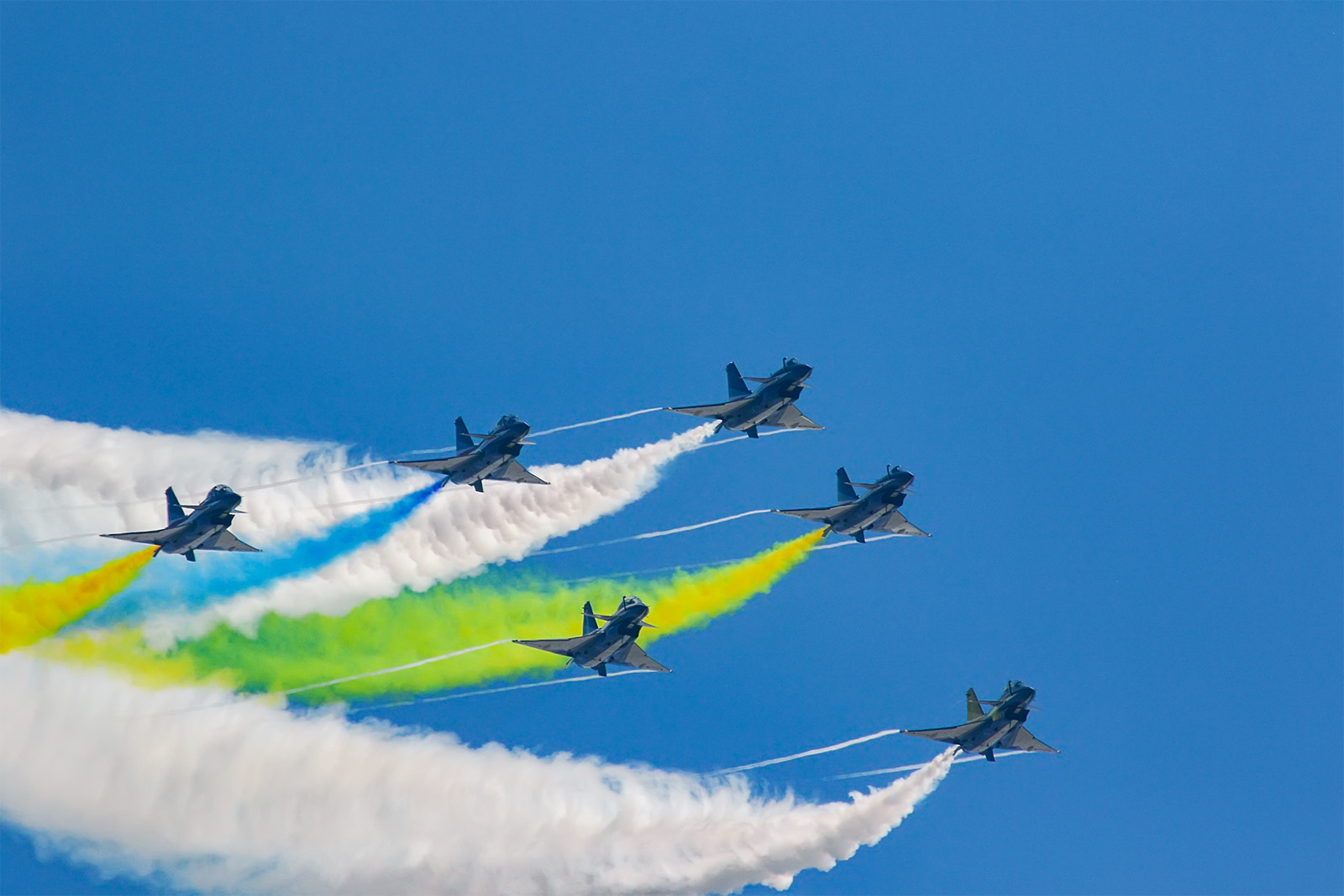 人民空军成立72周年，辉煌历程与未来展望，人民空军72周年辉煌历程及未来展望