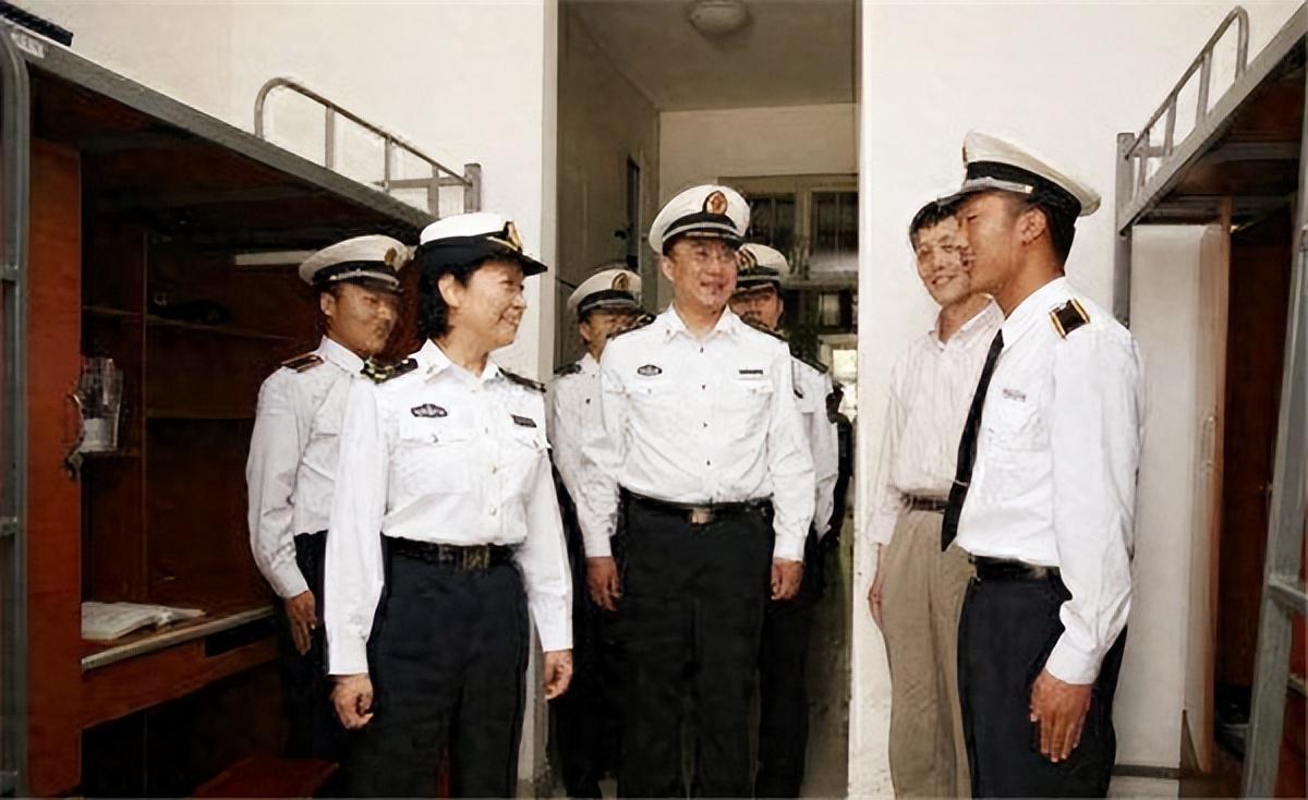 海军政治学院,培养海军精英的摇篮,海军政治学院,海军精英的培育摇篮