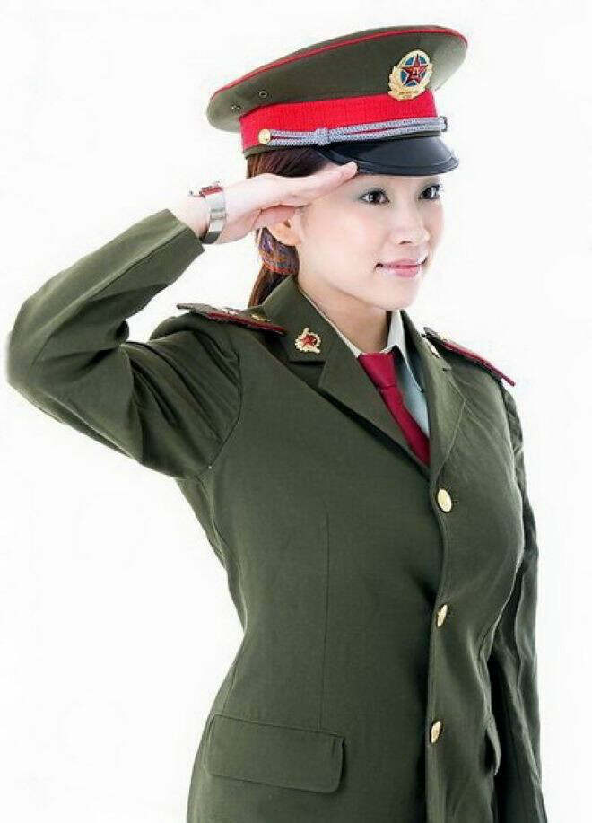 中国女兵的丰彩,坚韧、勇敢与力量的绽放,中国女兵,坚韧、勇敢与力量的璀璨丰彩