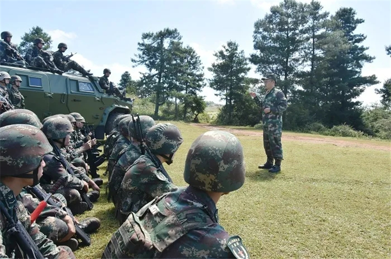 火箭军与陆军,中国国防力量的双璧,中国国防力量的双璧,火箭军与陆军联手捍卫国家安全