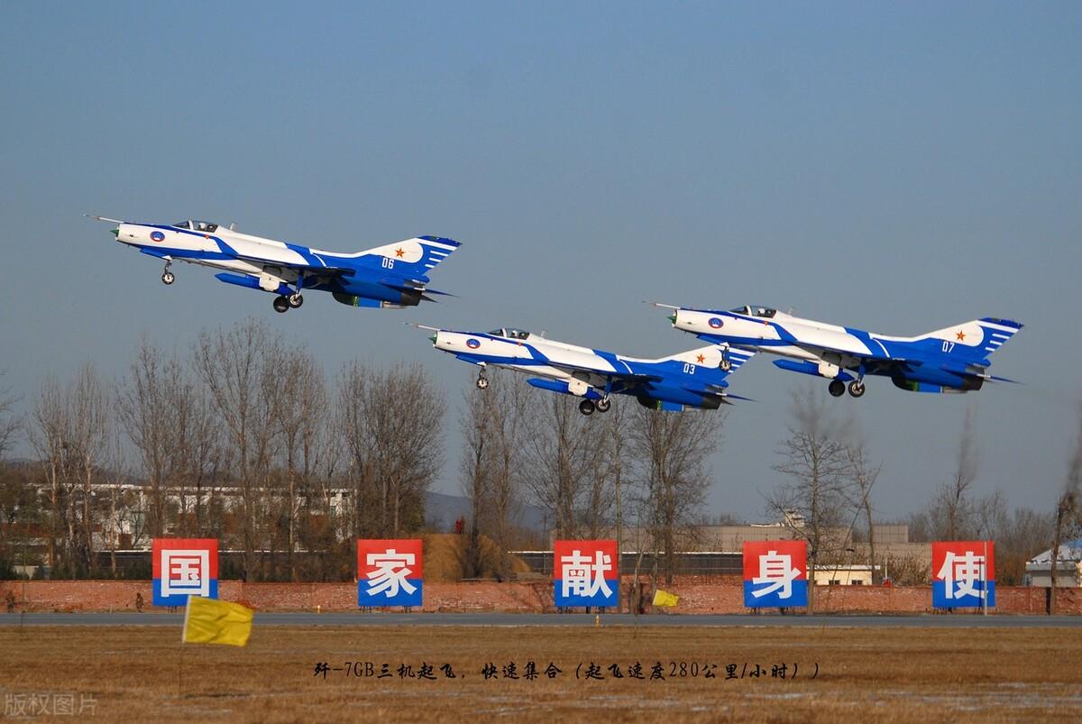 歼-10C最新战斗机,中国空军的崭新利剑,中国空军新利器,歼-10C最新战斗机亮相,展现强大战力