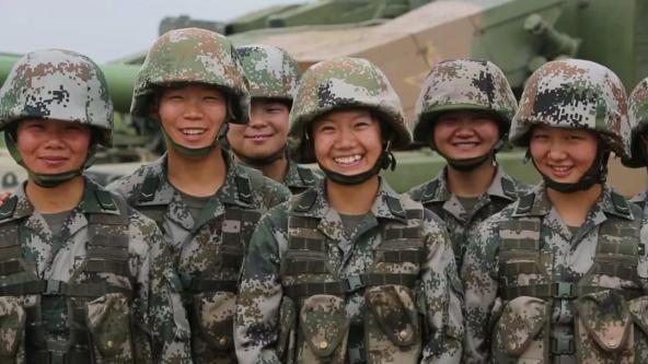 中国女兵照片大全,展现飒爽英姿的力量之美,中国女兵飒爽英姿的力量之美照片大全集