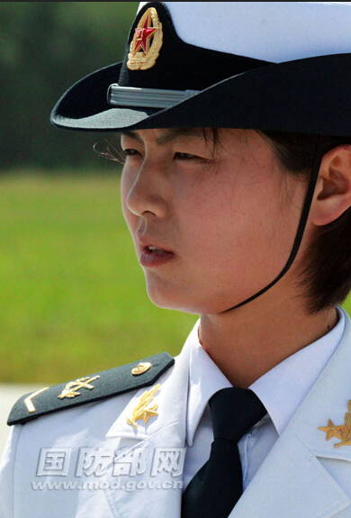 中国女兵照片大全,展现飒爽英姿的力量之美,中国女兵飒爽英姿的力量之美照片大全集
