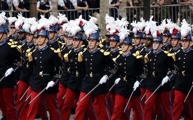 世界国庆阅兵，展现国家力量与荣耀，全球国庆阅兵，国家力量与荣耀的展示