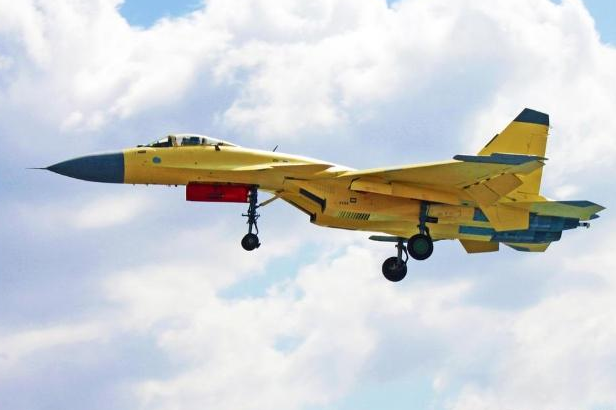 画一架歼-15战斗机,探索中国空中力量的杰出代表,中国空中力量的杰出代表,歼-15战斗机绘制探索