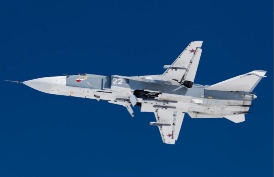 苏-24战斗轰炸机图片,历史、性能与战略价值的展现,苏-24战斗轰炸机,图片、历史、性能及战略价值全解析