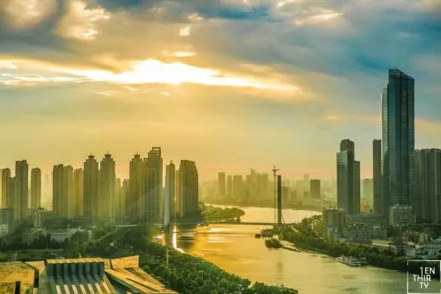 武汉今天大事件——城市脉搏的新跳动,武汉今日盛事,城市脉搏跃动新篇章