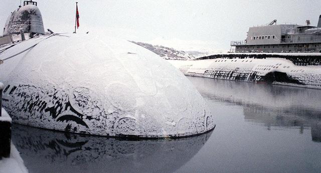 潜艇最深能潜到多少米，深度潜行的技术极限与挑战，潜艇深度潜行的技术极限与挑战，最深能潜至多少米？