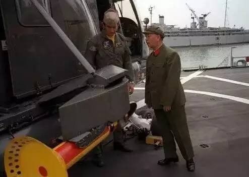 航母下水仪式视频完整版,荣耀与梦想的交汇点,航母下水仪式全程回顾,荣耀与梦想的交汇